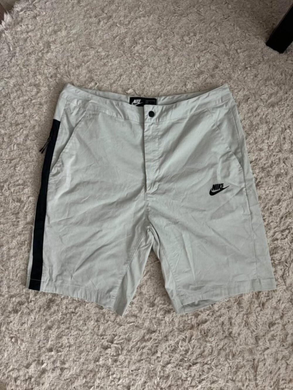 Nike NSW Tech Street Woven Shorts Light Bone Size 34 Great Condition
